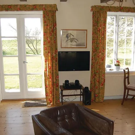 3 Bedroom Stunning In Dannemare